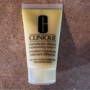 NWT Clinique Dramatically Different Moisturizing Lotion+. Sample Size .5 fl. oz.